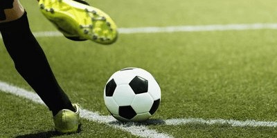 欧冠16强抽签揭晓：曼联遭遇巴黎圣日耳曼，梅罗对决再引热议